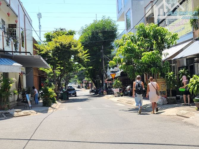 Bán gấp nhà 4 tầng mặt phố Huy Cận – Đà Nẵng giá 7 tỷ - Cơ hội hiếm có!