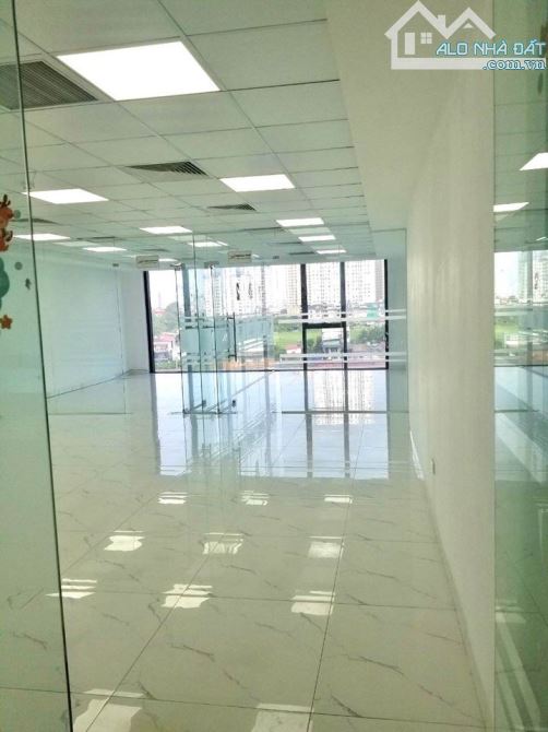 Cho thuê văn phòng đẹp phố Giải Phóng 60m² giá chỉ 7,8 triệu