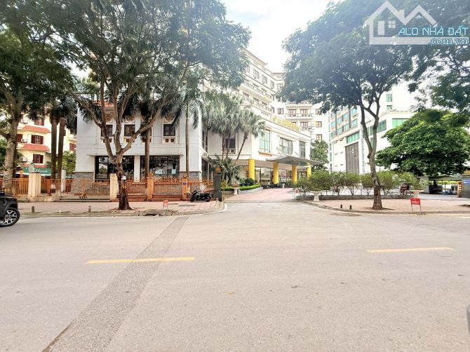 Nhà mặt phố Vạn Phúc, Ba Đình, Hà Nội 60m² giá 25.8 tỷ - Cơ hội đầu tư vàng!