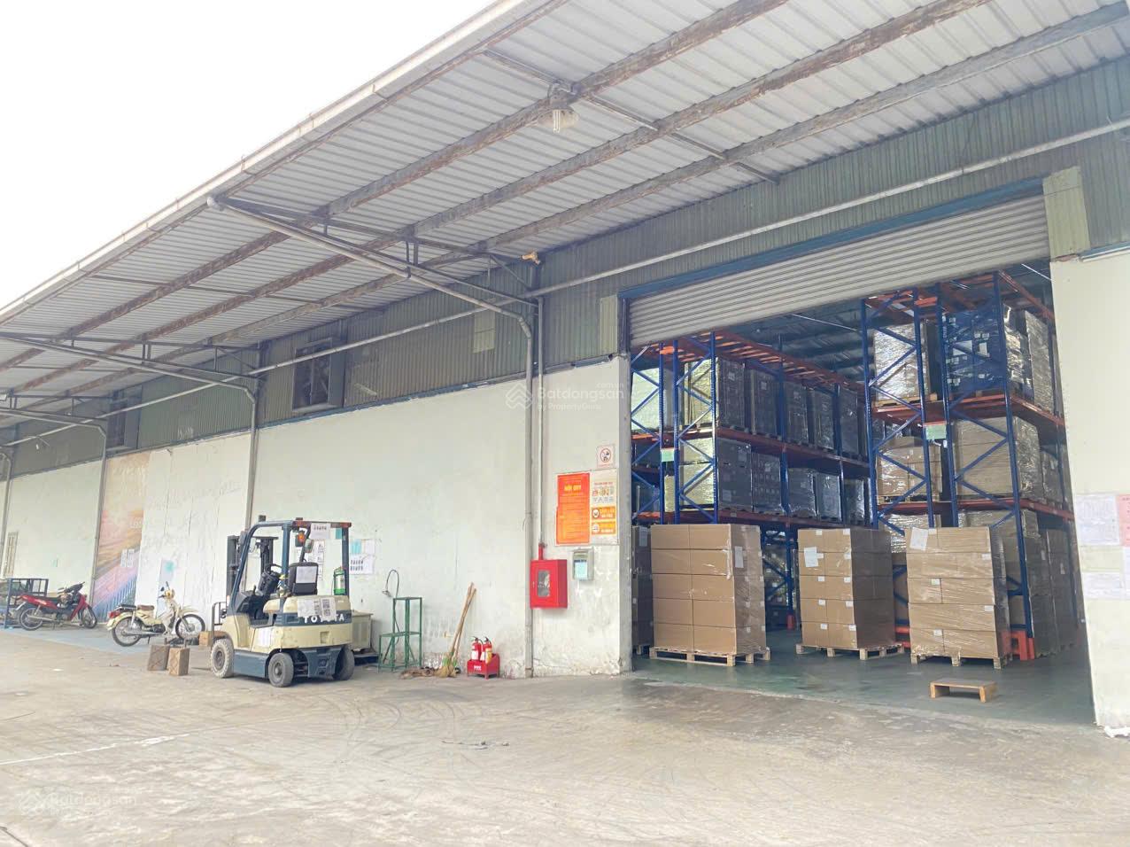 Cho thuê kho xưởng khu CN Đại Đồng - Hoàn Sơn 1350m² giá 90.4 triệu