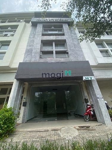 Cho thuê Tòa nhà văn phòng Mỹ Hưng 108m² giá 35 triệu - Cơ hội hiếm có!