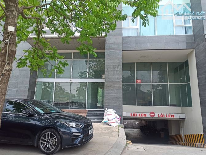 Cho thuê chân đế toà nhà Nguyễn Văn Giáp 450m² giá 140 triệu - Kinh doanh mọi mô hình!