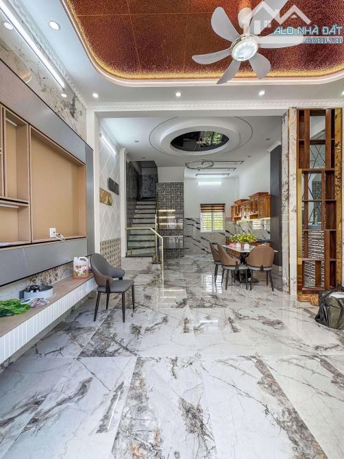 Nhà 1 Trệt 2 Lầu 45m² tại Phạm Thế Hiển, Quận 8 – Giá 2 Tỷ 250!