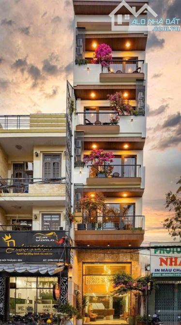 Căn hộ dịch vụ 7 tầng mặt tiền Núi Thành 145m² giá 29.5 tỷ - Cơ hội hiếm có!