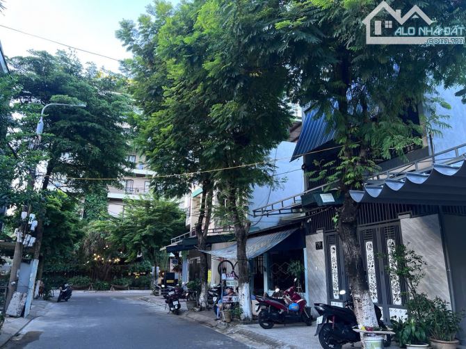 Nhà 3 tầng mặt phố Dương Trí Trạch – Sát biển – Ở ngay hoặc cho thuê