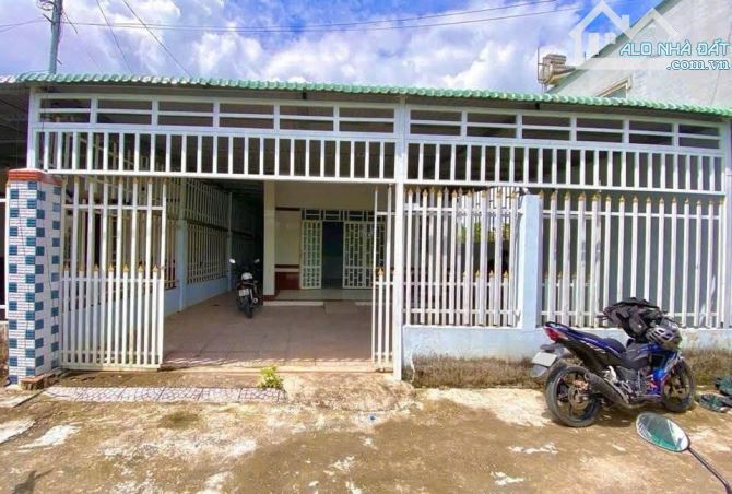 Nhà Củ Chi 305m² giá 835 triệu - Đầu tư sinh lời ngay!