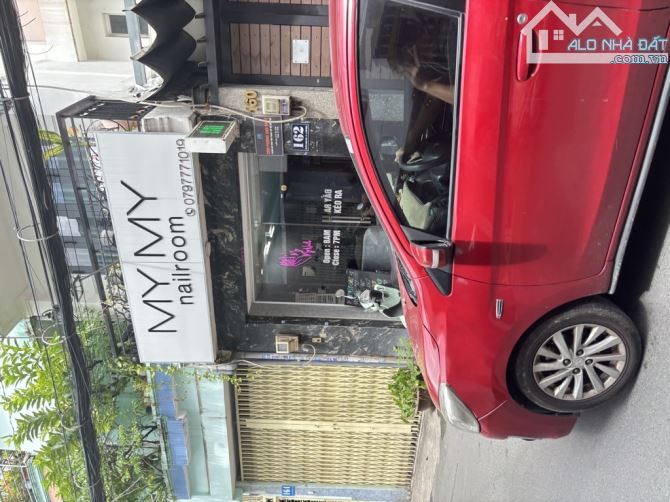 Nhà Mặt Tiền P.5, Quận Phú Nhuận 41m² giá 11 tỷ - Cơ hội đầu tư hấp dẫn!