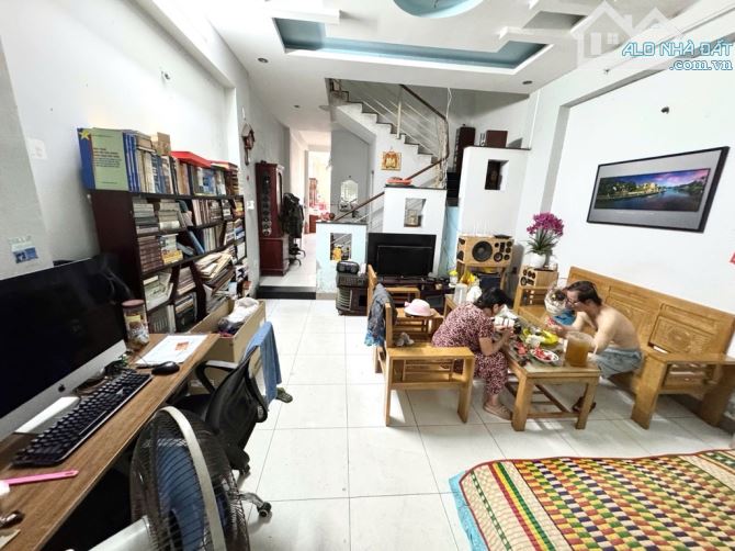 Nhà mặt tiền 3 tầng đường Nam Sơn 5, Hải Châu Đà Nẵng - 6.3 tỷ