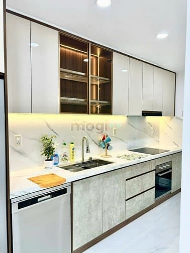 Cho thuê Penthouse Cảnh Viên 1 122m² giá 30 triệu - Không gian sống đẳng cấp!