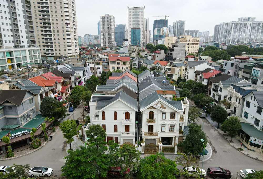 Biệt thự cho thuê 303m² khu Nam Cường Phùng Khoang - Mặt tiền 19m, Giá tốt