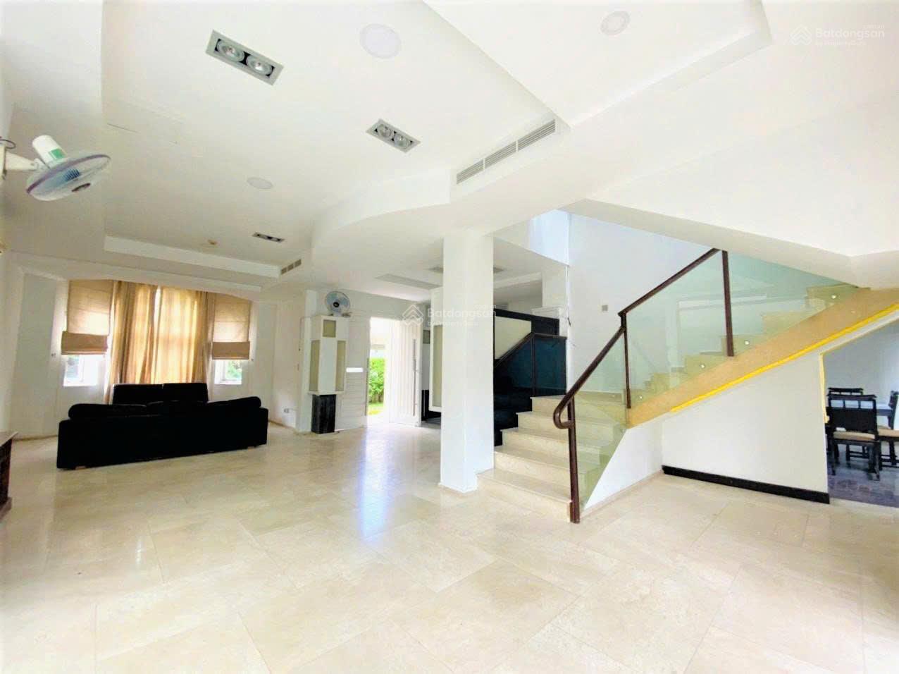 Biệt thự Phú Gia cho thuê 317m² giá 83 triệu - Nhà đẹp sang trọng