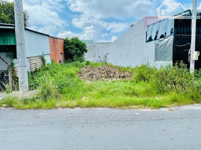 Bán lô đất Tân Phú Trung Củ Chi 240m² giá 830 triệu - Cơ hội đầu tư tuyệt vời!