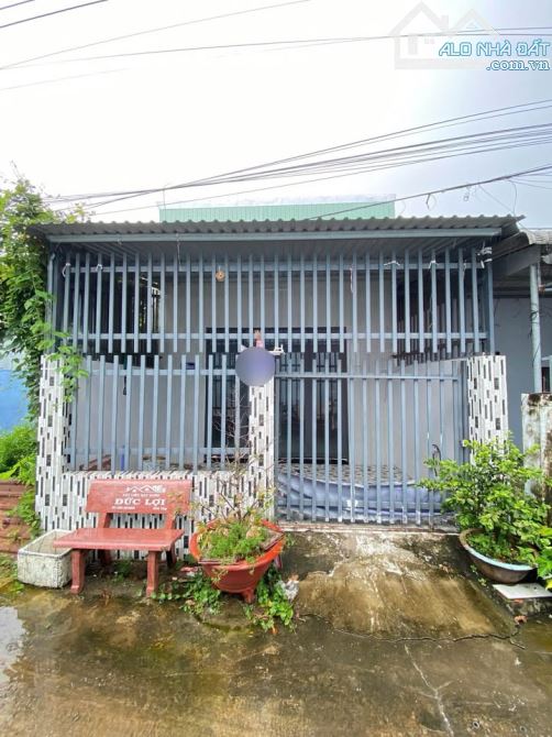 Cần bán gấp căn nhà 87m² tại đường Tân Hiệp 16, Hóc Môn - Giá 999 triệu!