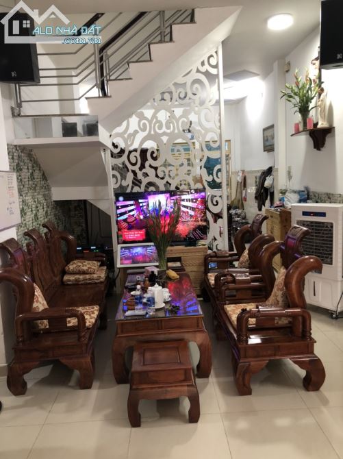 Cần bán gấp 2 căn nhà đường số 16A, Bình Hưng Hòa A, 136m² giá 9.5 tỷ