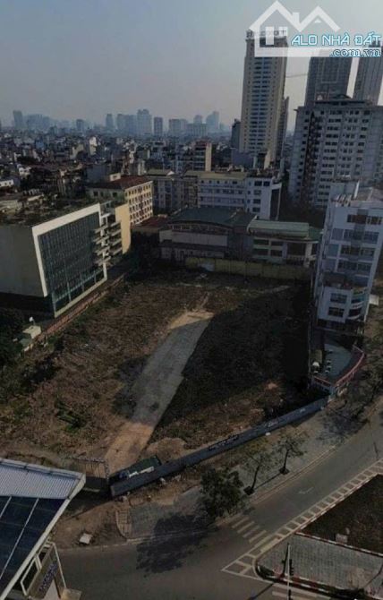 Chuyển nhượng dự án tòa dịch vụ thương mại và khách sạn Cầu Giấy 6300m² - Cơ hội đầu tư tuyệt vời!