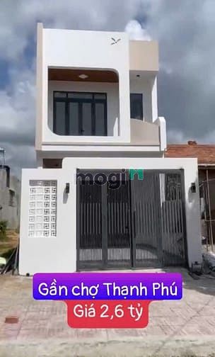 Nhà lầu mặt tiền kinh doanh 90m² giá 2.6 tỷ - Cơ hội vàng tại Vĩnh Cửu!