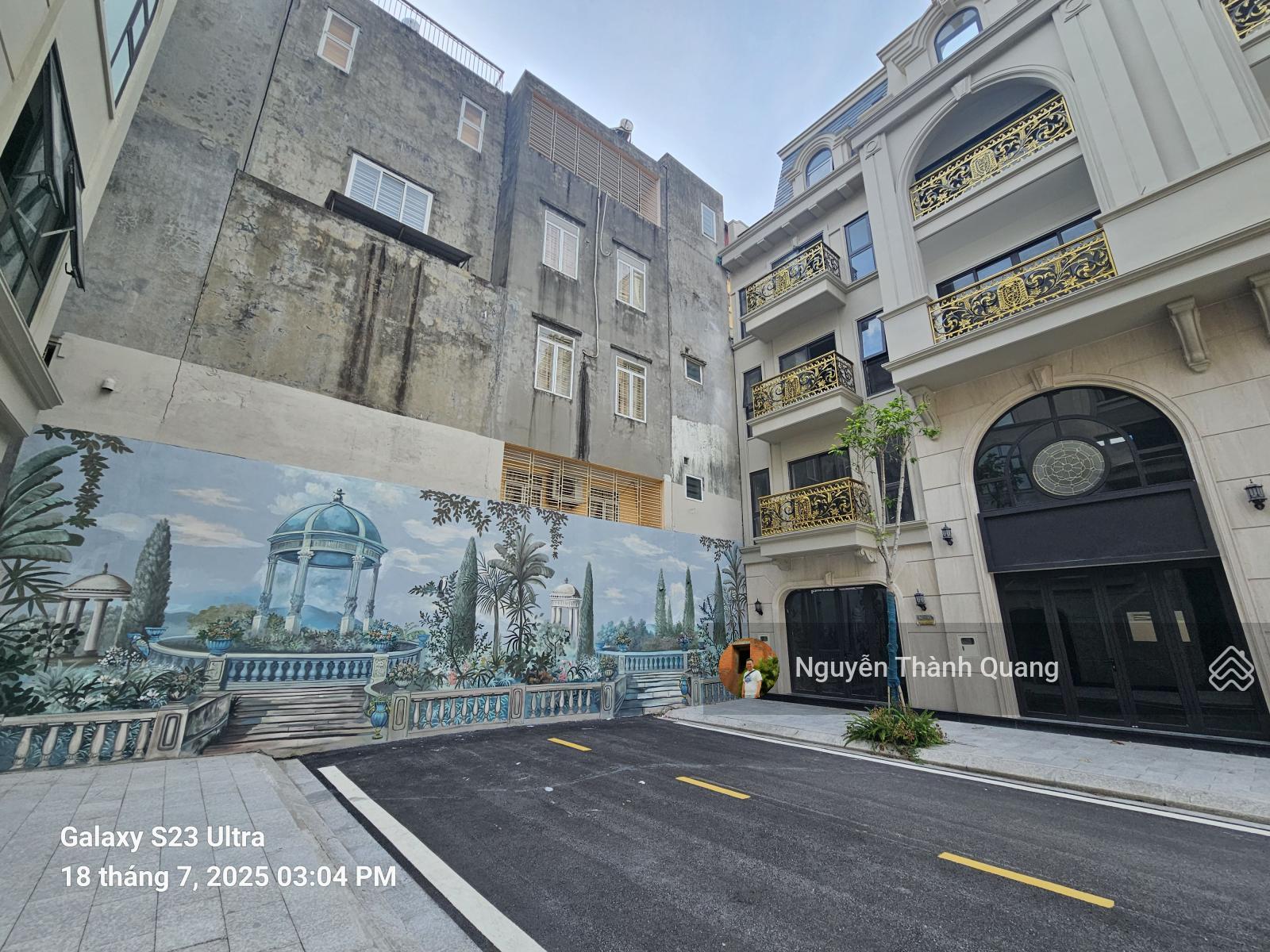 Bán căn liền kề Royal River City 80 Hạ Lý 76m² giá 8.8 tỷ - Cơ hội đầu tư sinh lời cao!