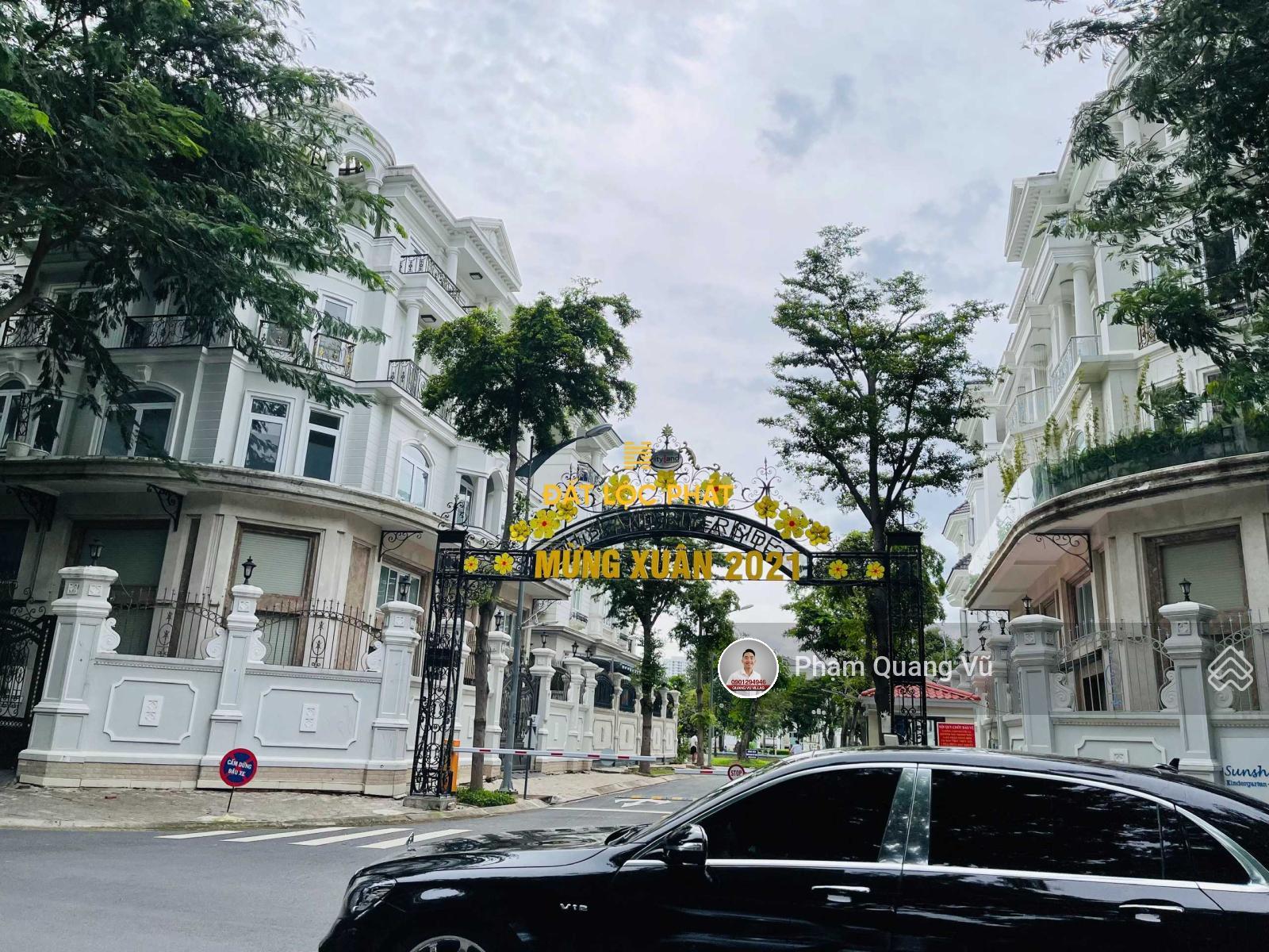 Nhà phố góc 2 mặt tiền Cityland Big C Q7, 158m² giá 33.5 tỷ - Cơ hội đầu tư hiếm có!