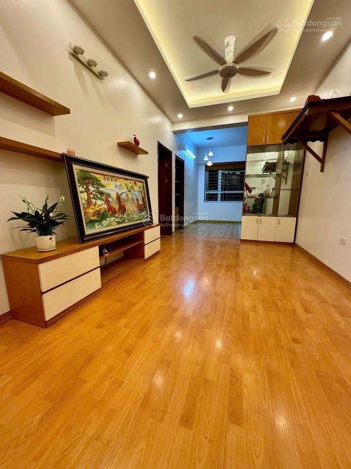 Căn hộ Resco Cổ Nhuế 65m² giá 4.18 tỷ - Cơ hội hiếm có!