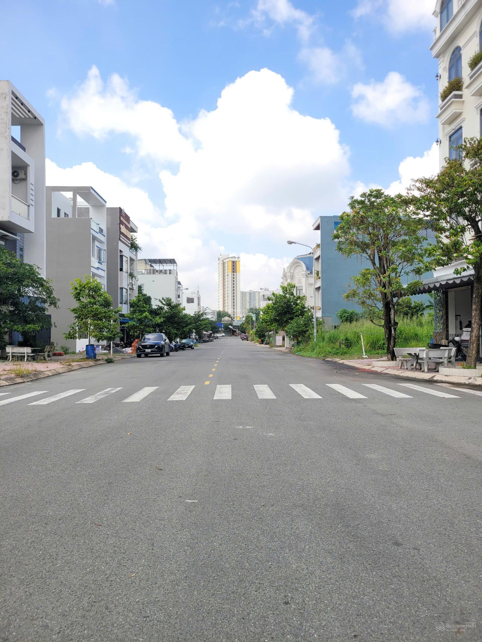 Bán nhà 1T3L 69.3m² giá 6.9 tỷ - KDC Phú Hồng Thịnh 6 Dĩ An