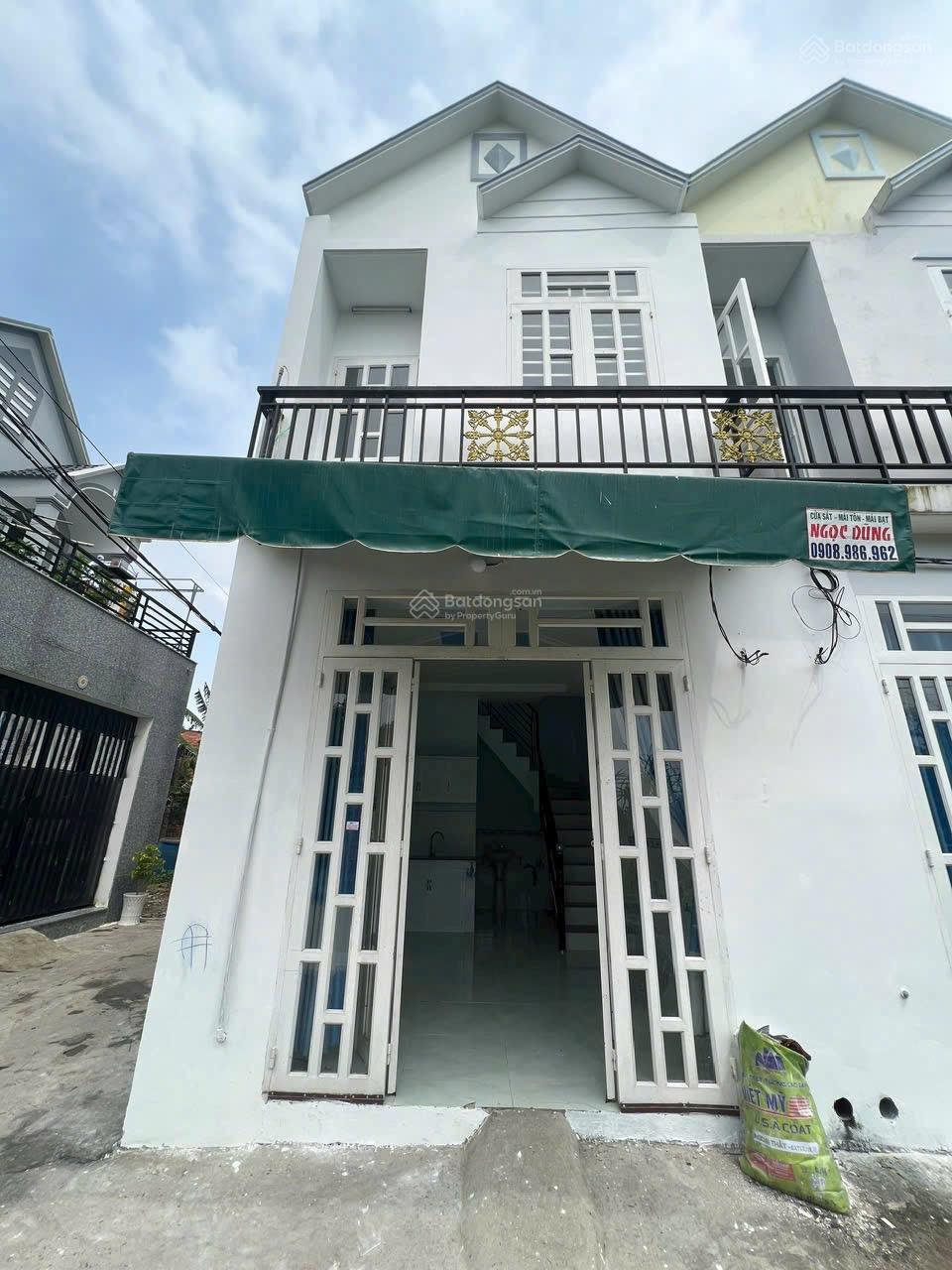 Nhà mặt tiền 32m² giá 720 triệu - Cơ hội kinh doanh tuyệt vời!