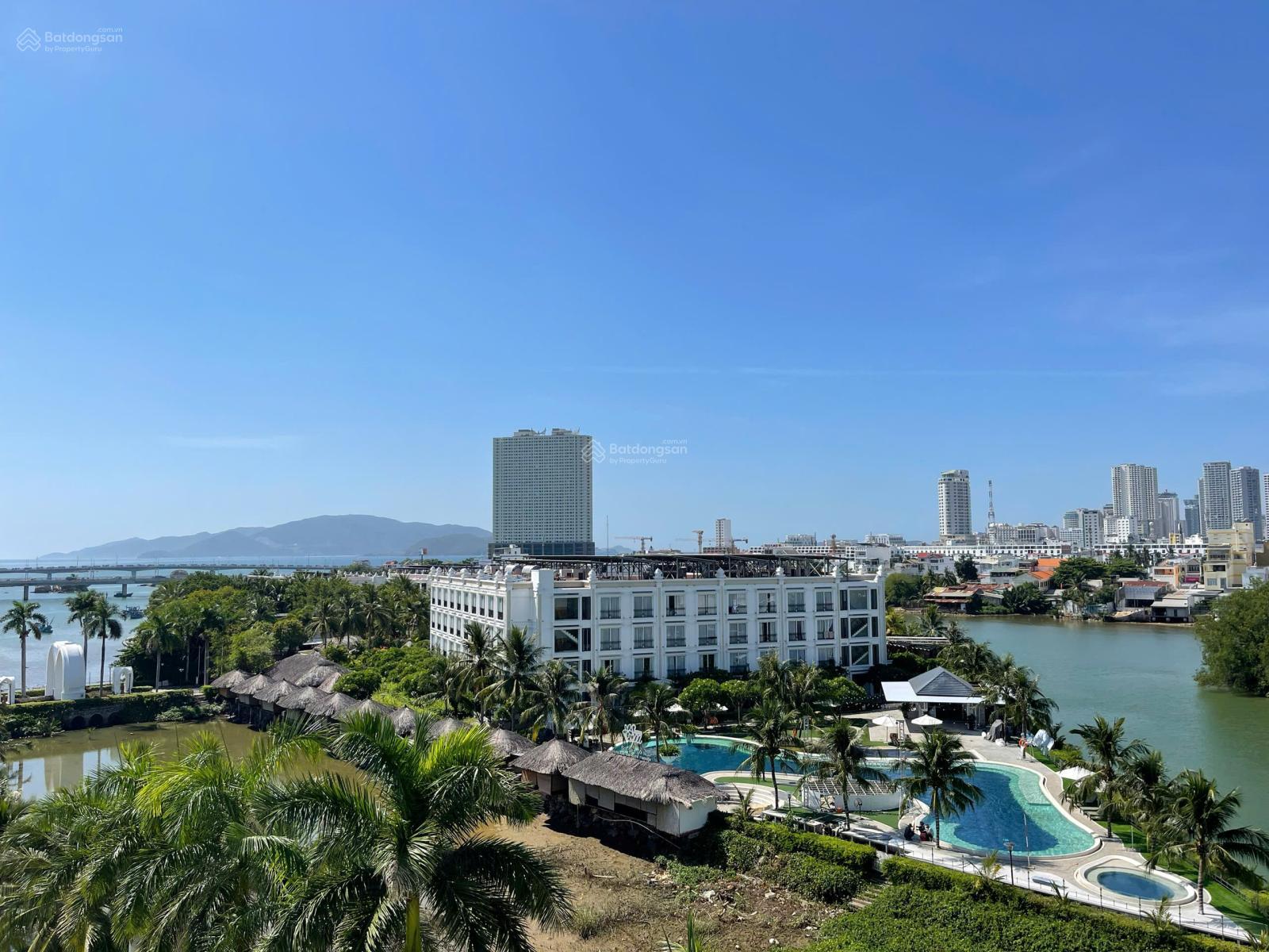 Căn hộ Champa Island 67m² giá 4 tỷ - Bán gấp, full nội thất!