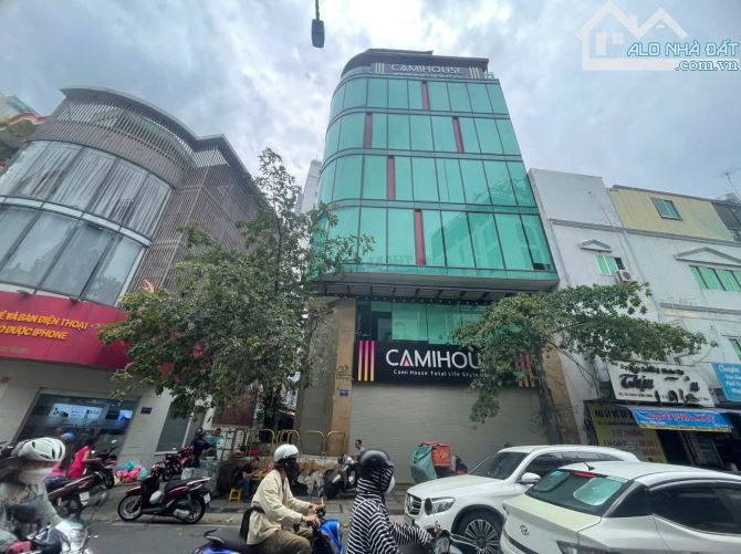 Cho thuê tòa nhà 7 tầng góc 2 mặt tiền tại Quận 3 - Cơ hội hiếm có!