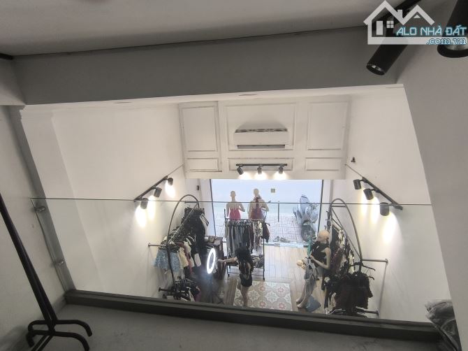 Nhà 3 Lầu Mặt Tiền Lê Văn Sỹ 30m² Giá 19.5 triệu - Cơ Hội Đầu Tư Hiếm