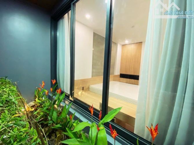 Tòa căn hộ biển 102m² giá 24.5 tỷ - Cơ hội đầu tư sinh lời!