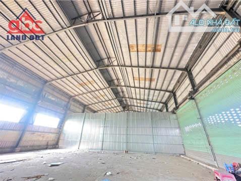Cho thuê xưởng 1400m² mặt tiền QL 1A - Cơ hội vàng cho doanh nghiệp!