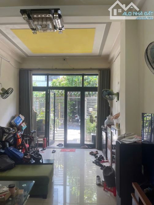 Nhà 3 tầng 70m² giá 6.6 tỷ tại Hải Châu - Cơ hội đầu tư hấp dẫn!