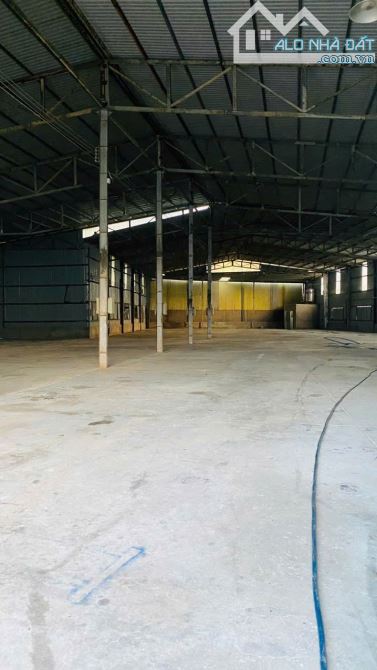 Cho thuê xưởng Thuận An 2500m² giá 70 triệu - Đường xe container