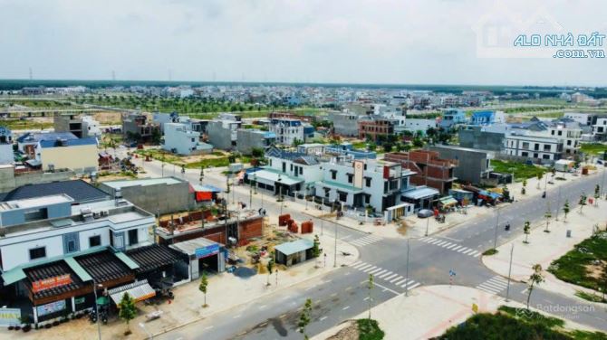 Bán Gấp Lô Đất 210m² giá 1.82 Tỷ - Trung Tâm Long Thành, Gần Sân Bay