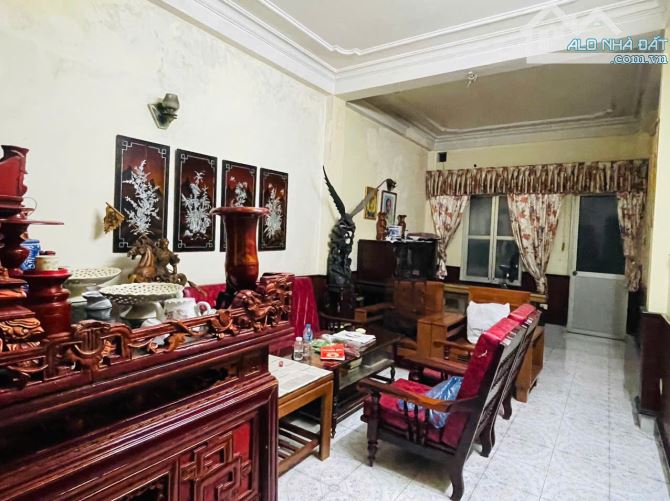 Bán nhà Ba Đình 69m² giá 15 tỷ - Kinh doanh sầm uất, ô tô vào tận nhà!