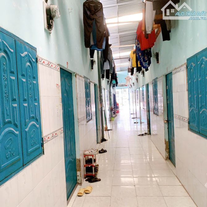 Nhà trọ 300m² 13 phòng + 2 kiot giá 4.4 tỷ - Cơ hội hiếm!