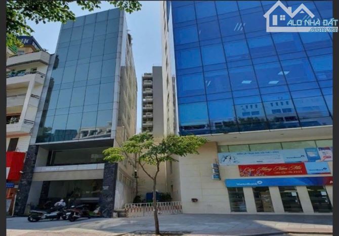 Cho thuê nhà mặt tiền 110m² giá 180 triệu tại Quận 1 - Cơ hội hiếm có!