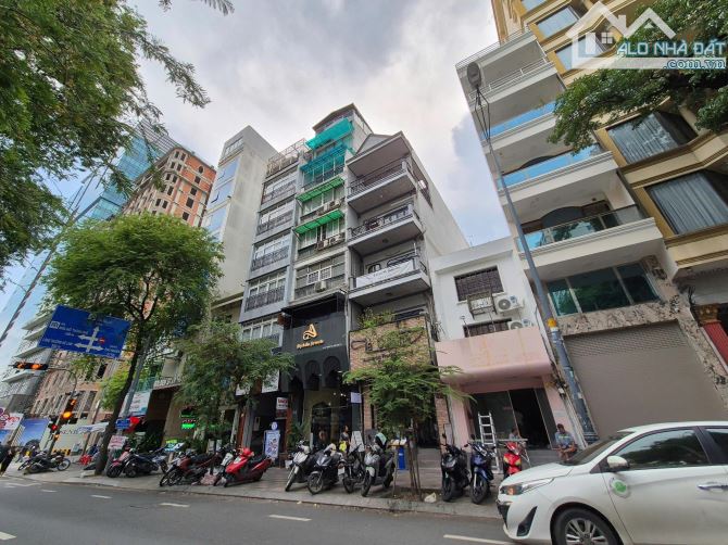 Nhà mặt tiền 52 Lê Thánh Tôn, 90m² giá 170 triệu - Cơ hội vàng cho thuê!