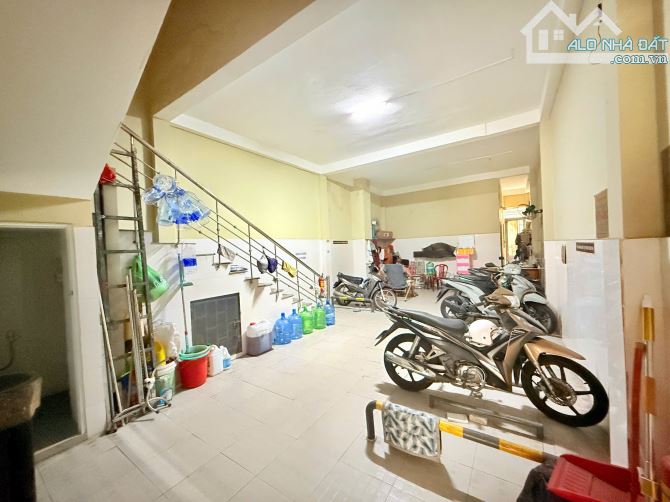 Nhà 3 tầng 115m² tại Đà Nẵng giá 21.5 tỷ - Cơ hội đầu tư hấp dẫn!