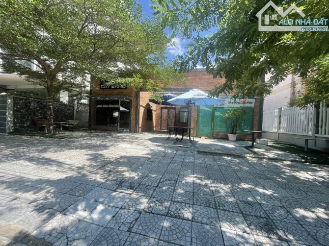 Đất vàng mặt tiền Vương Thừa Vũ 303m² giá 63 tỷ - Cơ hội đầu tư hiếm có!