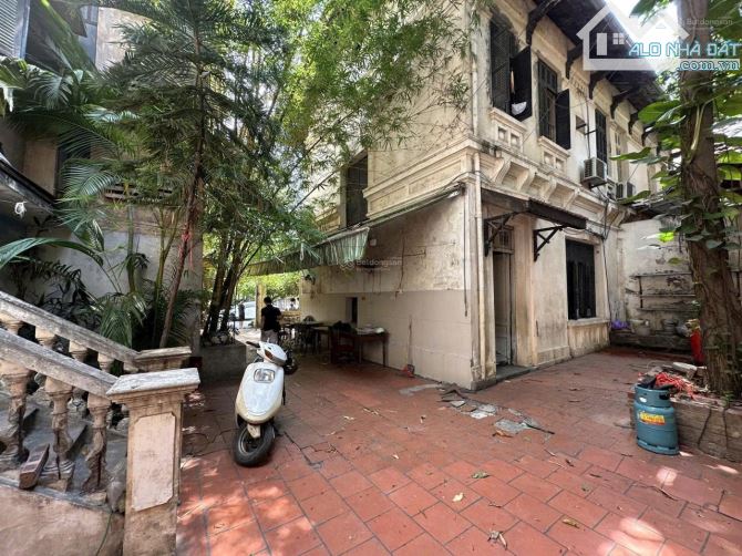 Biệt thự pháp cổ 330m² Trần Quốc Toản giá 150 triệu - Cơ hội kinh doanh tuyệt vời!