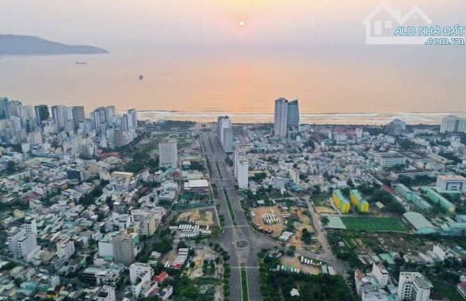 Khách sạn cho thuê 46 phòng mặt tiền Võ Văn Kiệt giá 250 triệu - Cơ hội đầu tư hấp dẫn!