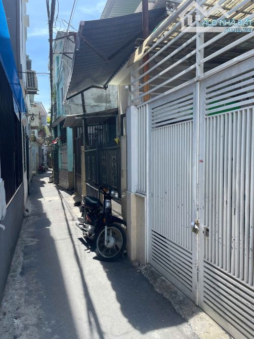 Nhà bán C4 54m² giá 2.4 tỷ - Trung tâm Hải Châu, Đà Nẵng