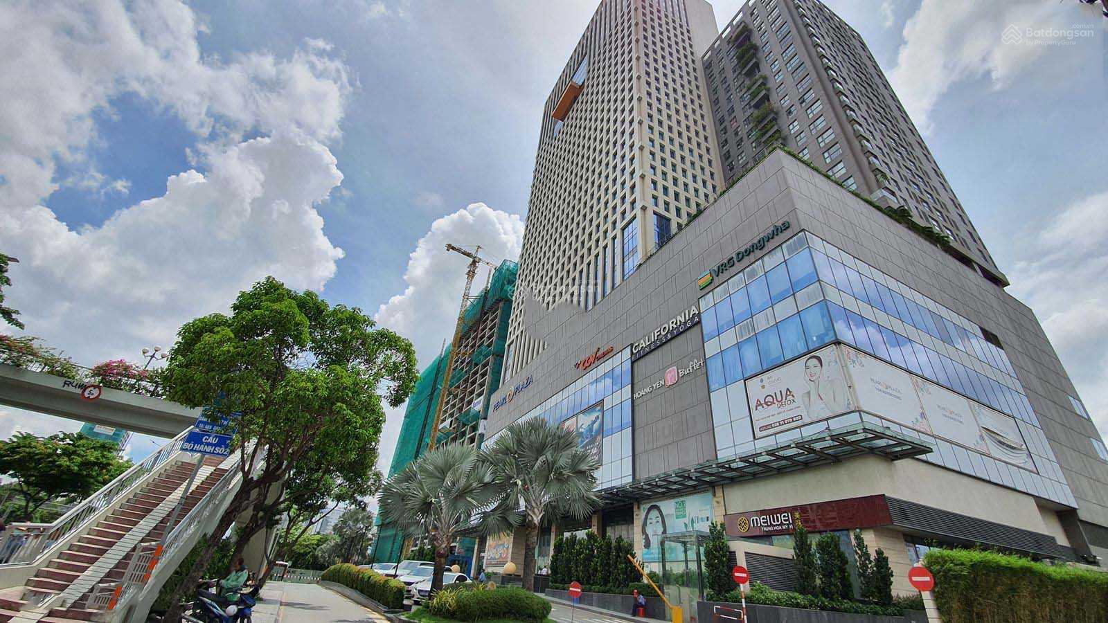 Văn phòng Pearl Plaza Bình Thạnh 550m² giá 325.6 triệu - Cơ hội vàng cho doanh nghiệp!
