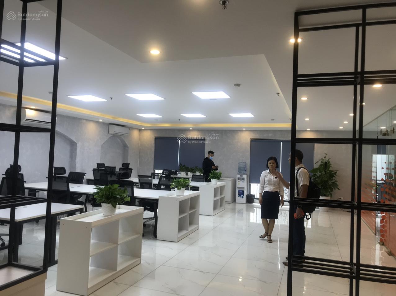 Văn phòng cho thuê 150m² tại 169 Nguyễn Ngọc Vũ - Giá chỉ 21 triệu/tháng!