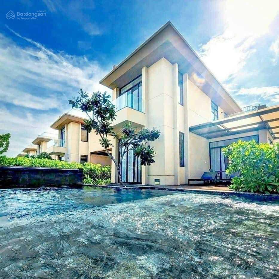 Biệt thự Cam Ranh Mystery Villas 240m² giá 8.5 tỷ - Gần bãi biển tuyệt đẹp!