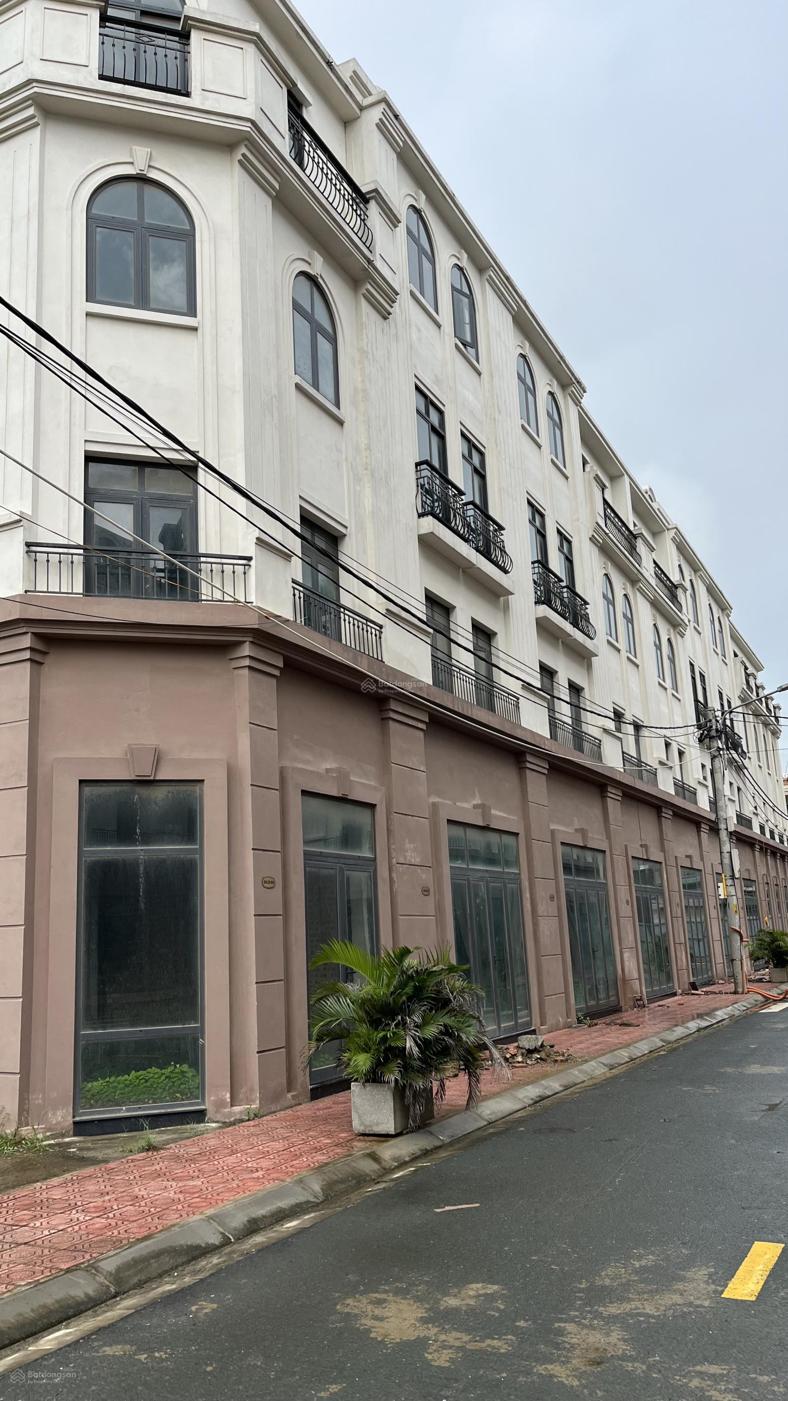 Townhouse Sơn Đồng Center 87m² giá 15 tỷ - Vị trí đắc địa!