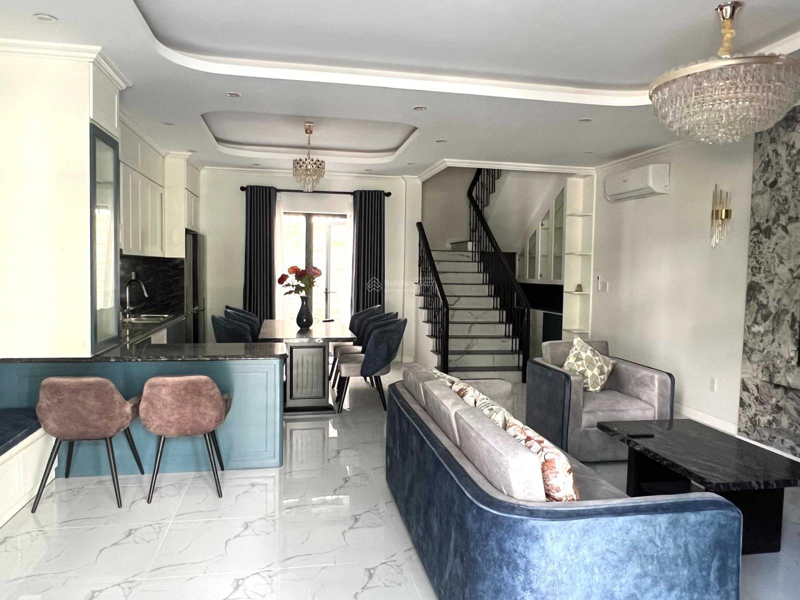 Biệt thự liền kề West Lakes Golf & Villas 200m² giá 12 triệu - Nội thất mới hoàn toàn!