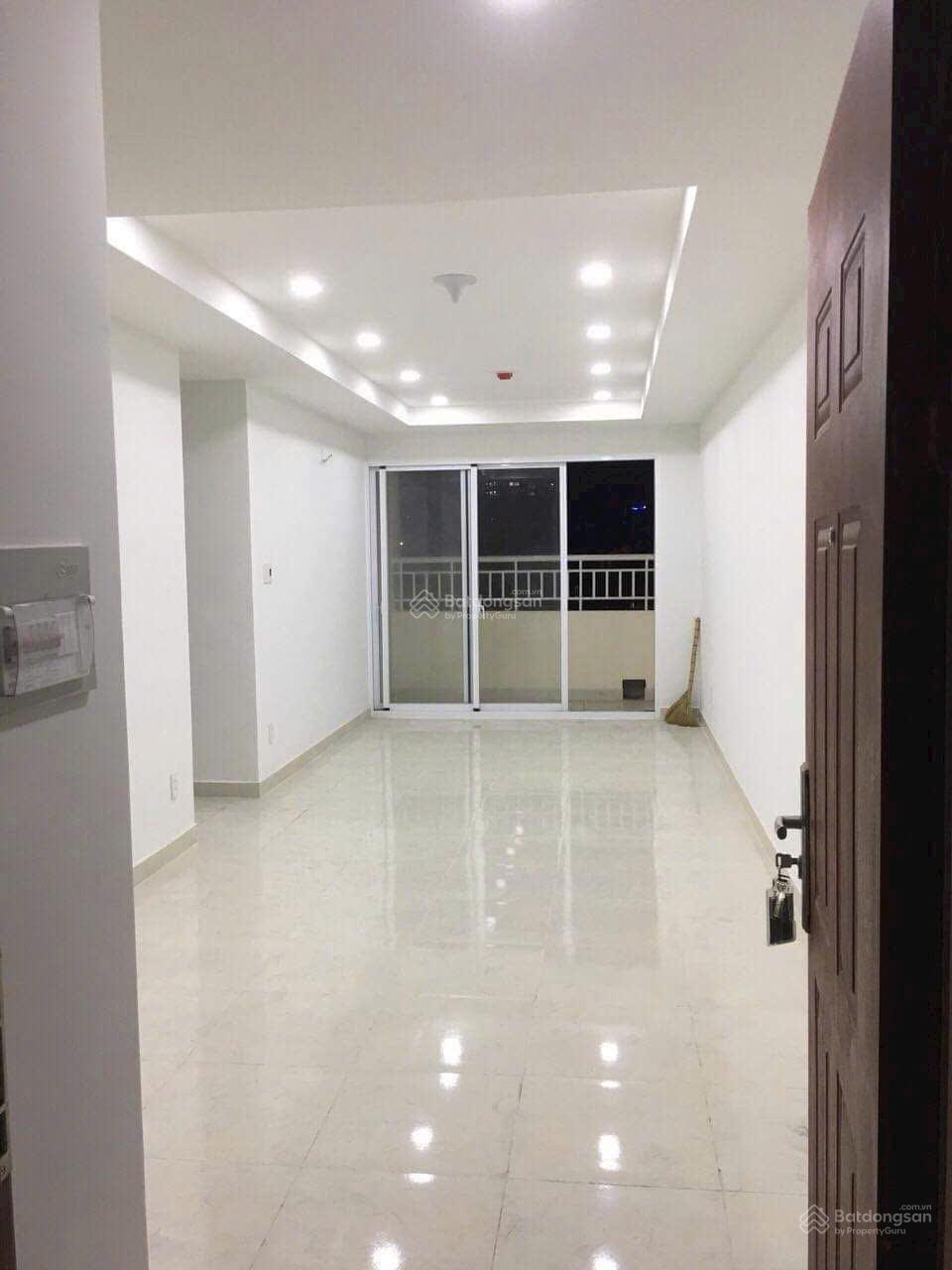 Căn hộ Khuông Việt 74m² giá 3.5 tỷ - View đẹp gần Đầm Sen!