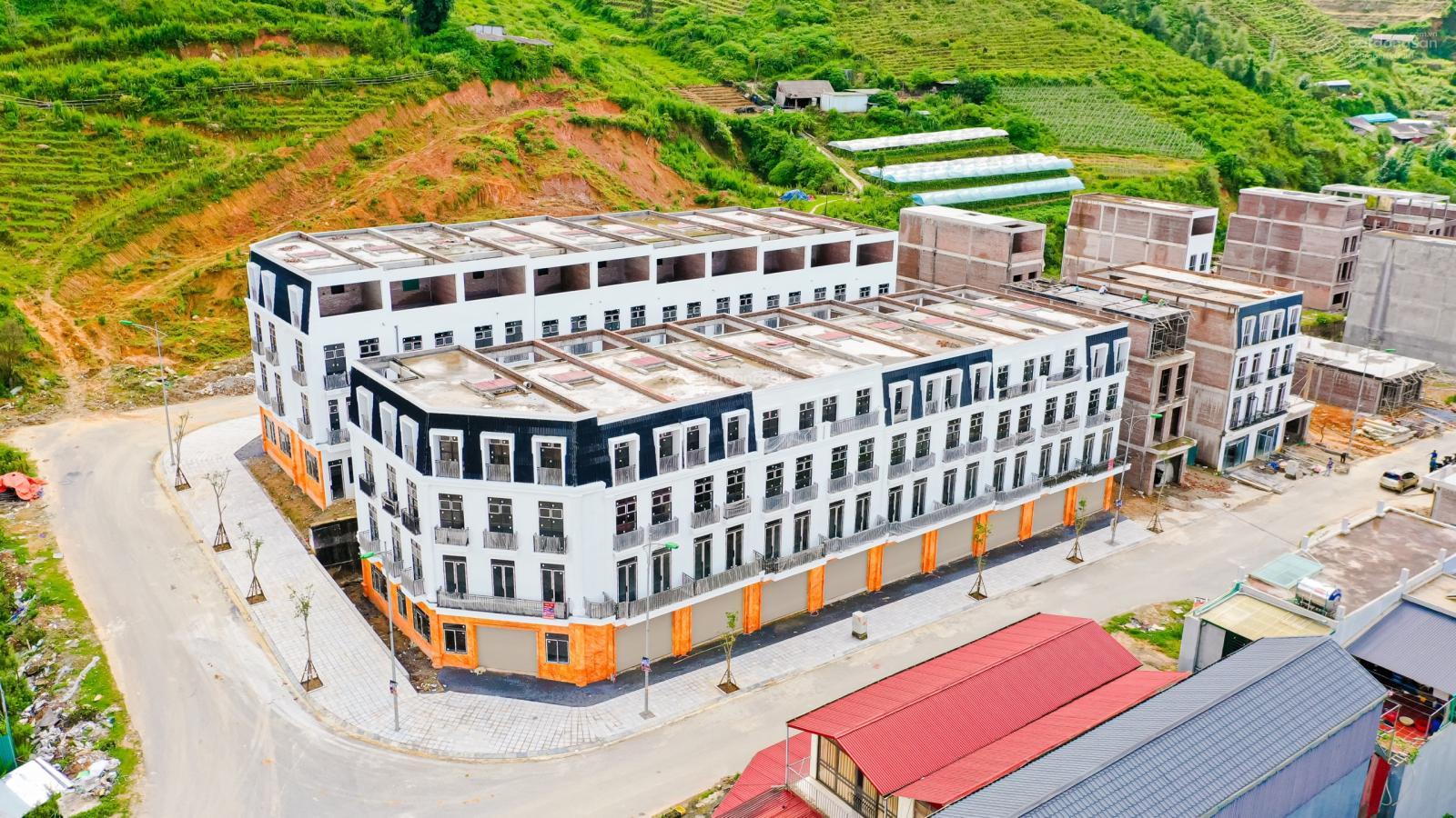 Shophouse 100m² tại Sapa - Giá chỉ 5.8 tỷ - Cơ hội đầu tư tuyệt vời!