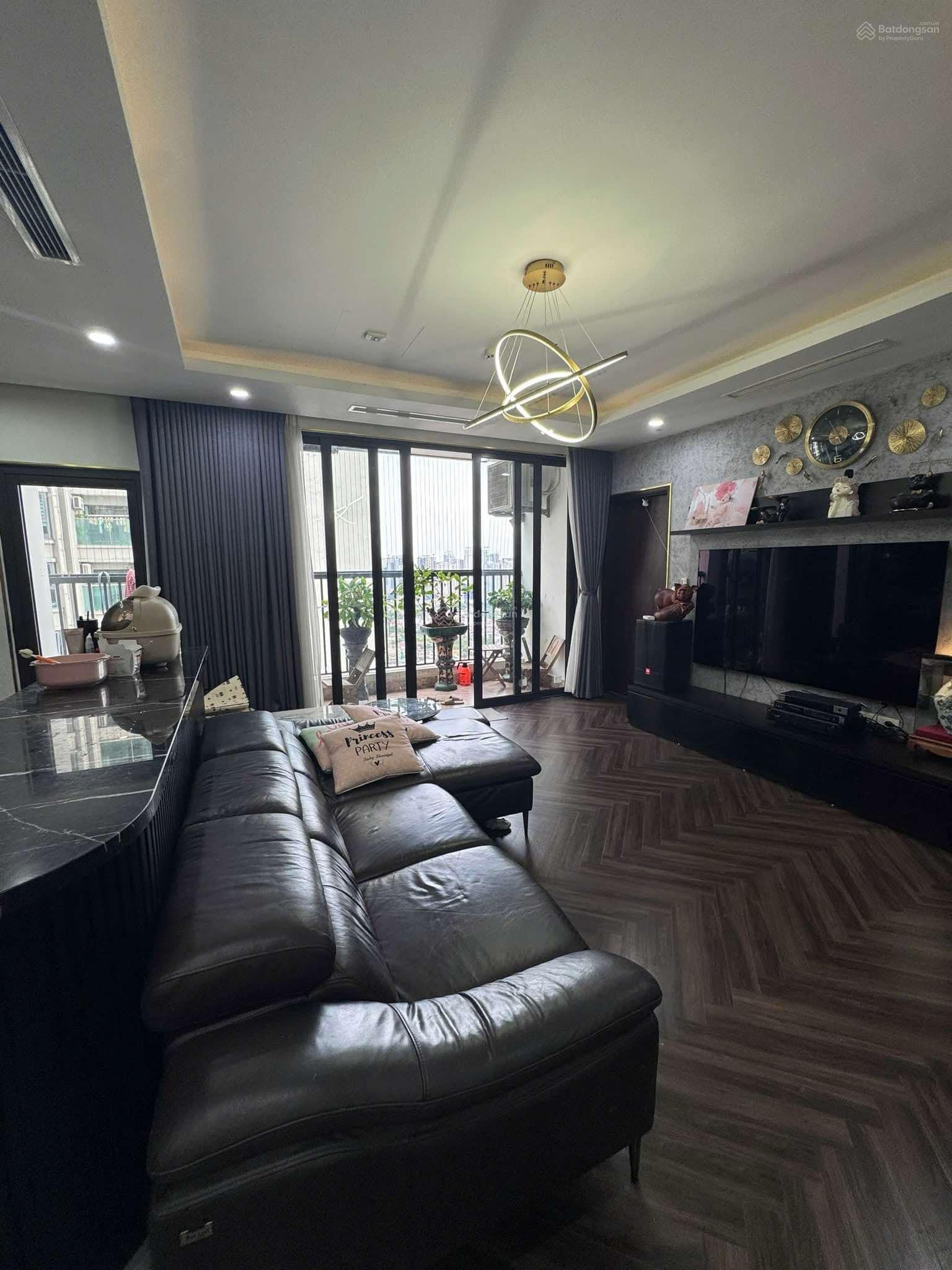 Căn hộ Housinco Premium 115m² giá 20 triệu - Sẵn sàng vào ở!